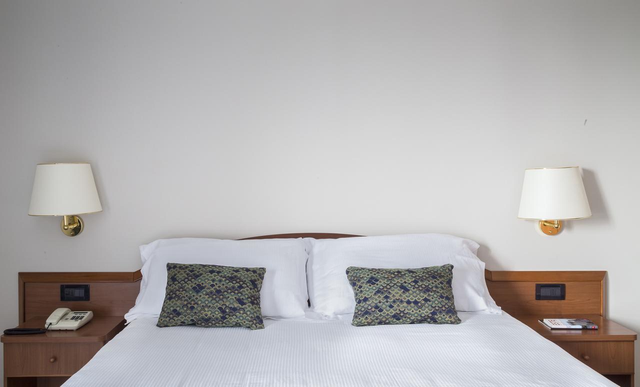 Hotel Beatrice Есте Екстериор снимка
